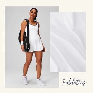 Fabletics Sporty Built-In Short Dress – Classic White/Navy – Size M – NWT